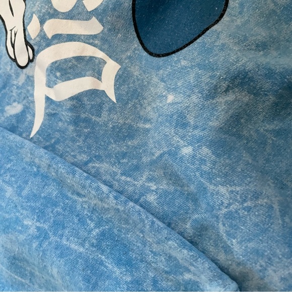 Disneyland acid wash Crewneck- pre owned - Picture 4 of 5